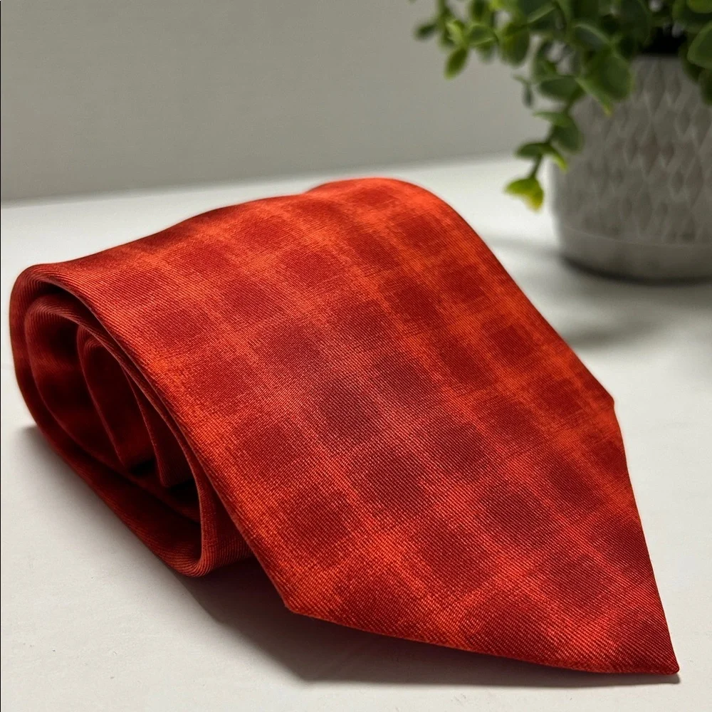 Hermes  Red Patterned Silk Tie